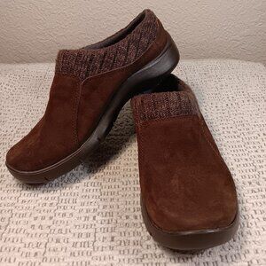 Dansko Women's 'Emily' Slip On Brown Suede Sweater Collar Mules Clogs sz 37 EU